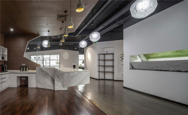 黑色系辦公室設計裝修案例